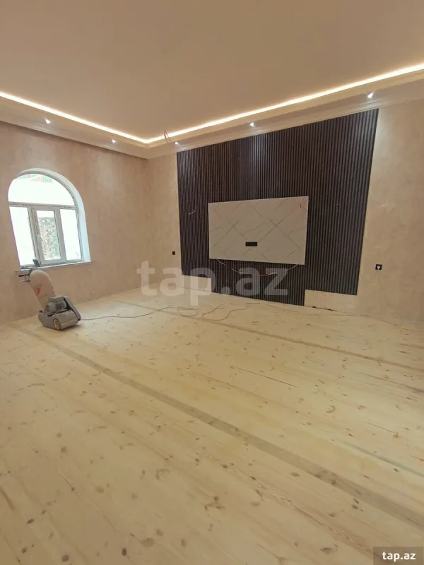 Satılır 5 otaqlı həyət evi
