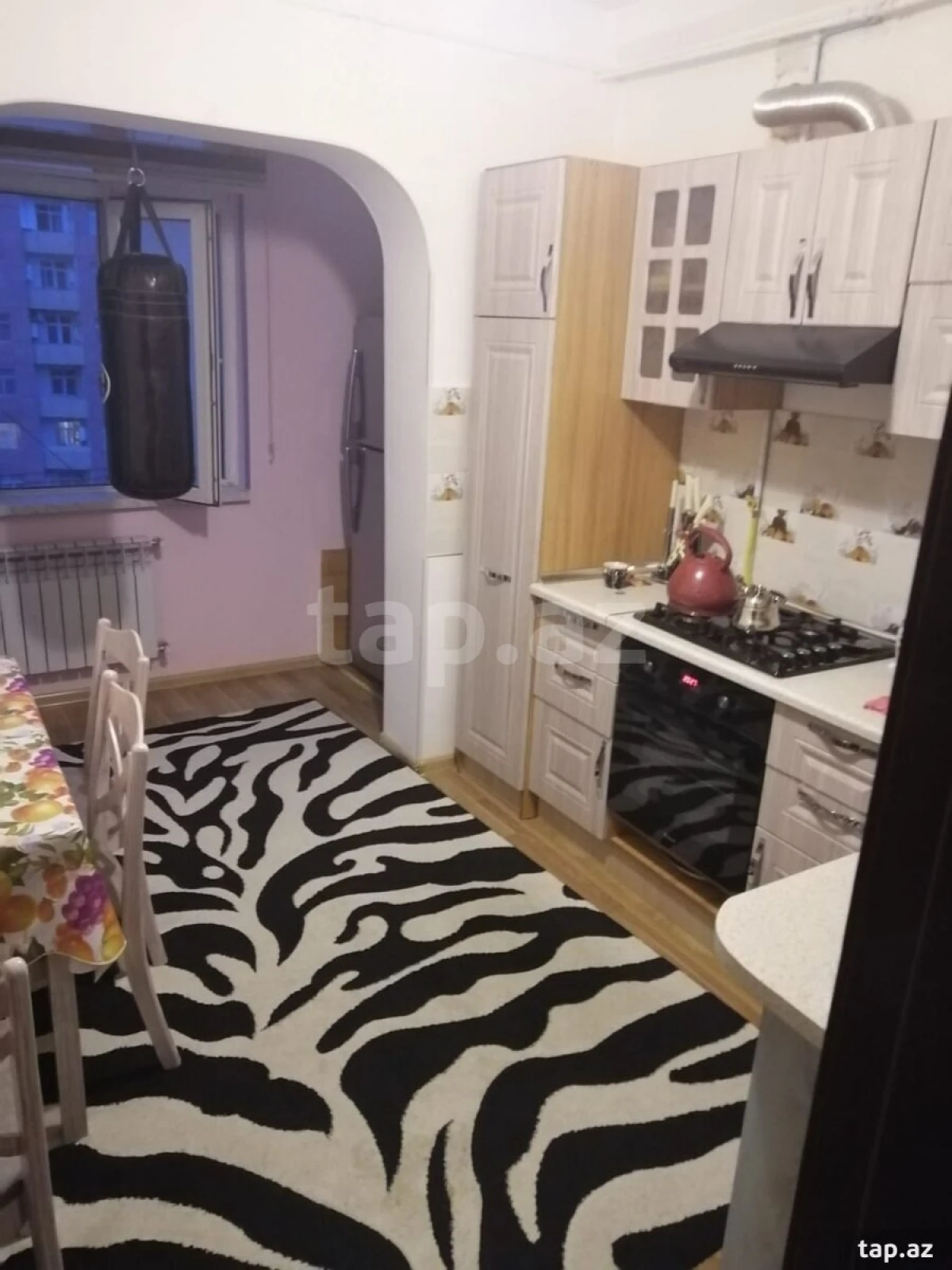 Kirayə verilir 2 otaqlı mənzil 75 m²