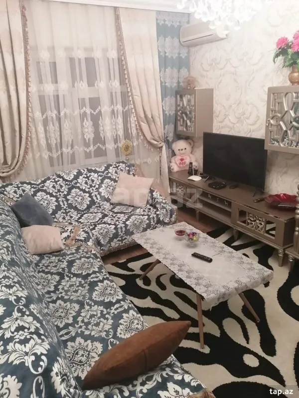 Kirayə verilir 2 otaqlı mənzil 75 m²