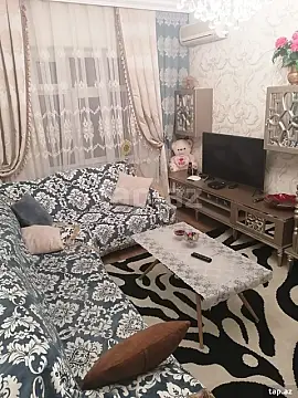 Kirayə verilir 2 otaqlı mənzil 75 m²