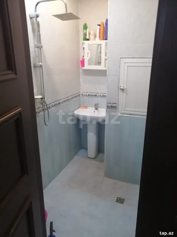 Kirayə verilir 2 otaqlı mənzil 75 m²