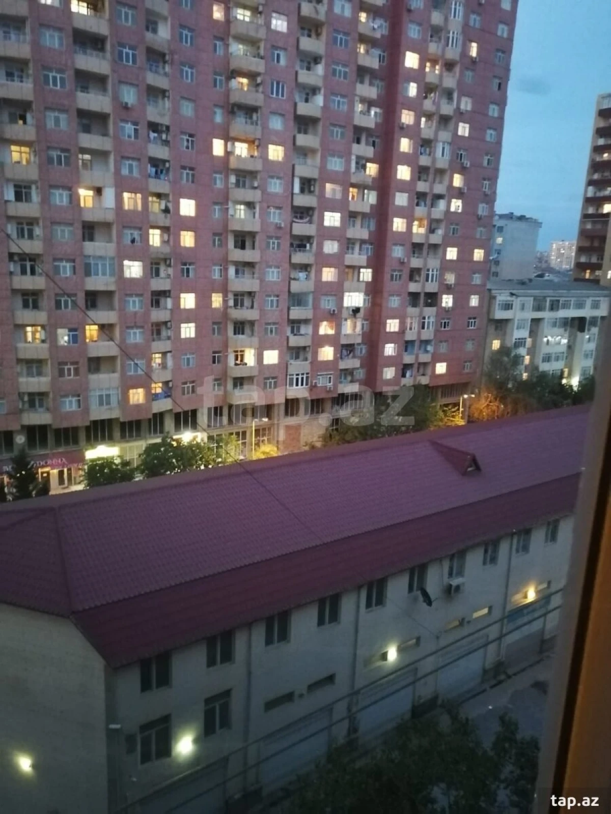 Kirayə verilir 2 otaqlı mənzil 75 m²