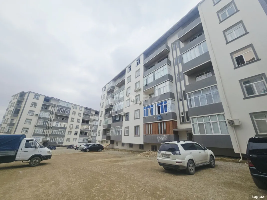 Satılır 2 otaqlı yeni tikili 72 m²