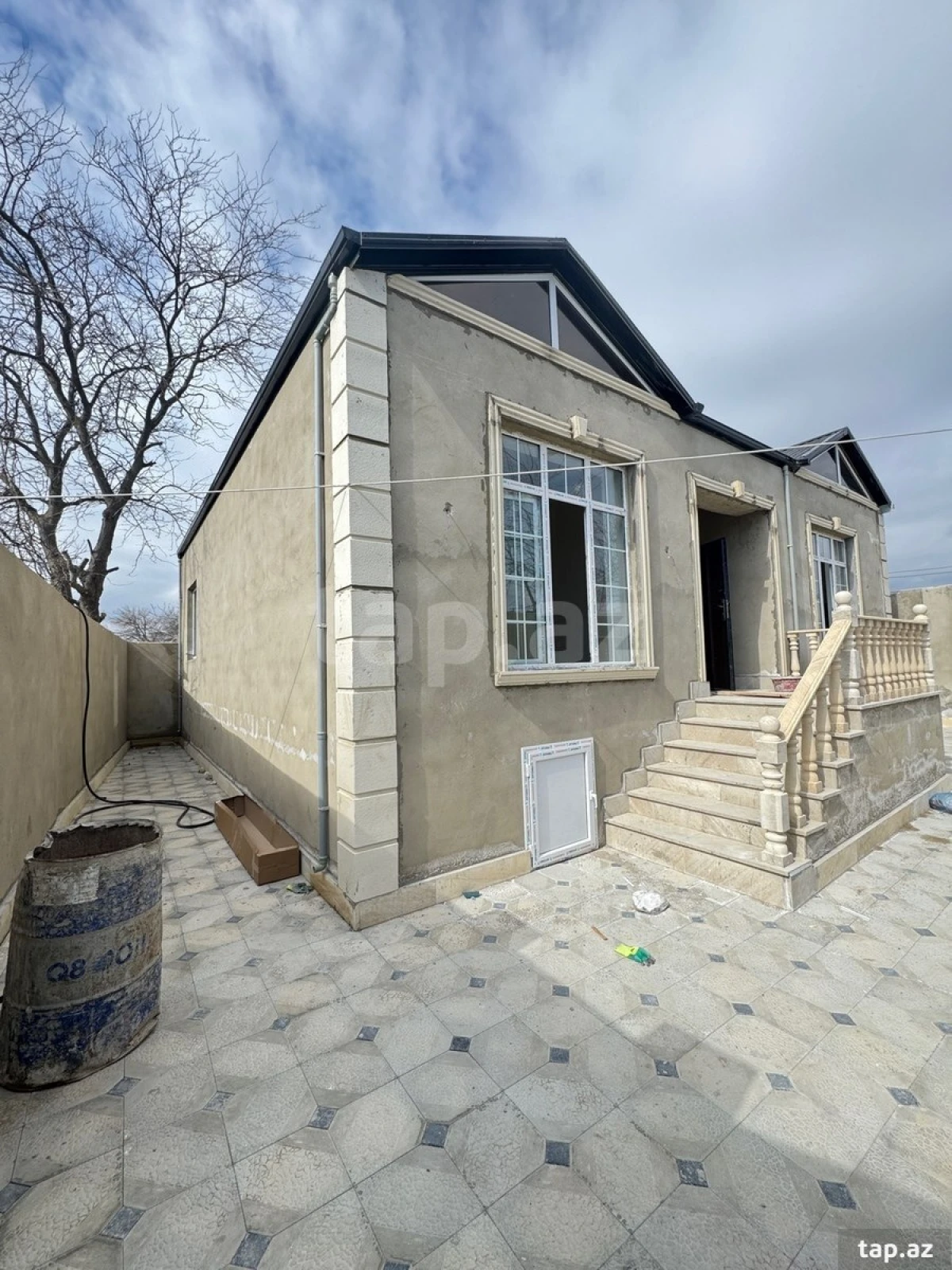 Satılır 4 otaqlı həyət evi