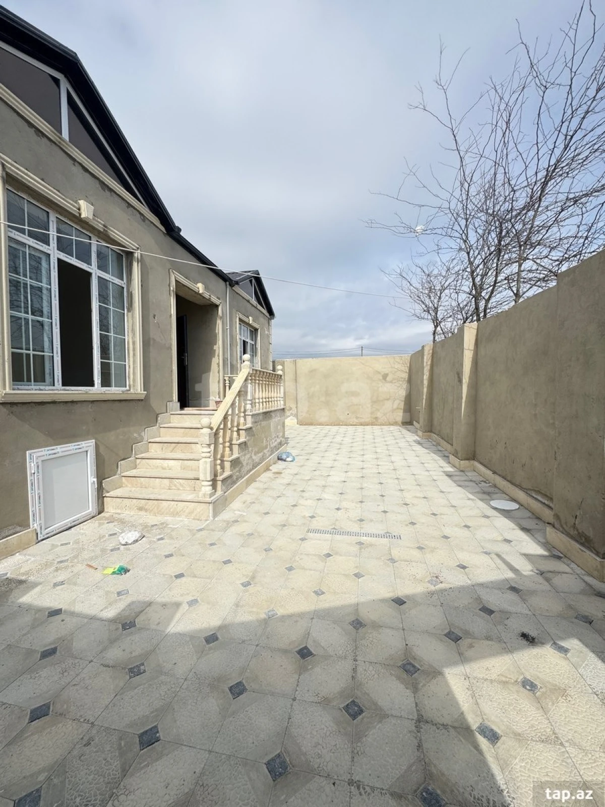 Satılır 4 otaqlı həyət evi