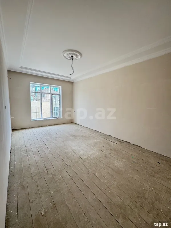 Satılır 4 otaqlı həyət evi