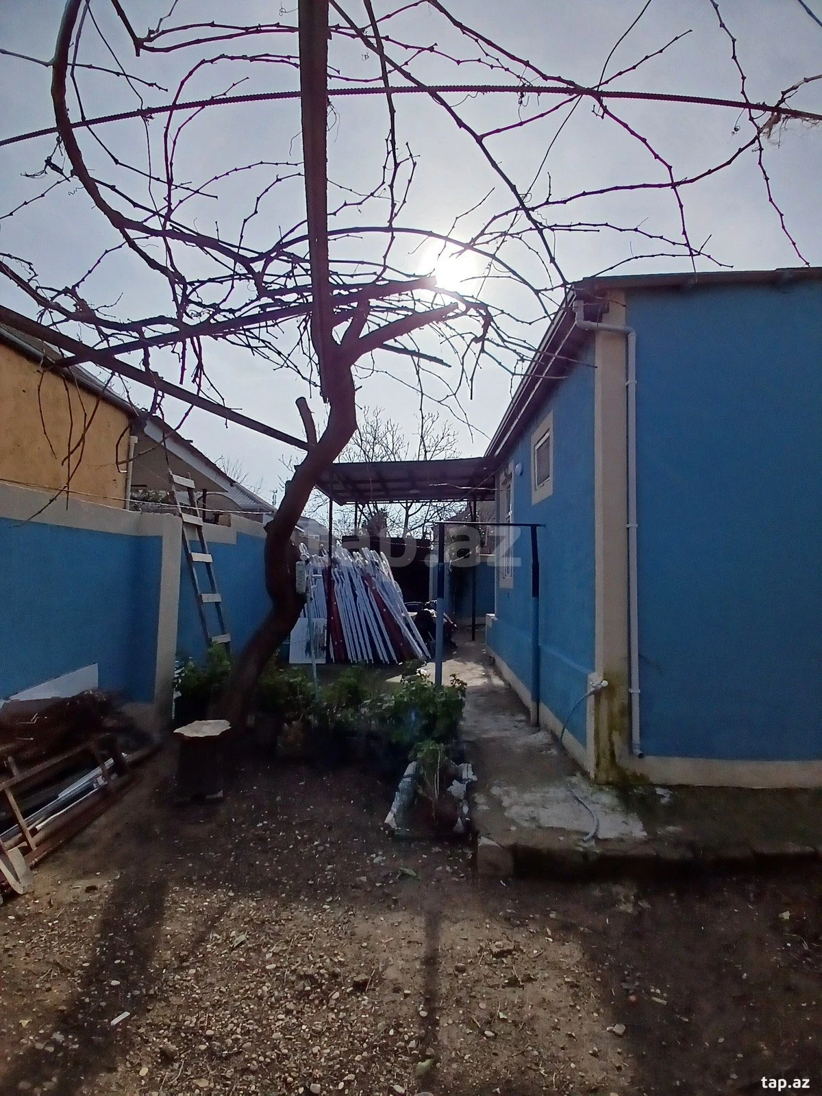 Satılır 3 otaqlı həyət evi