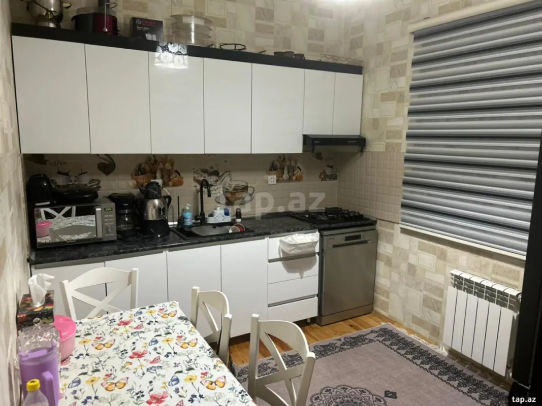 Satılır 4 otaqlı həyət evi