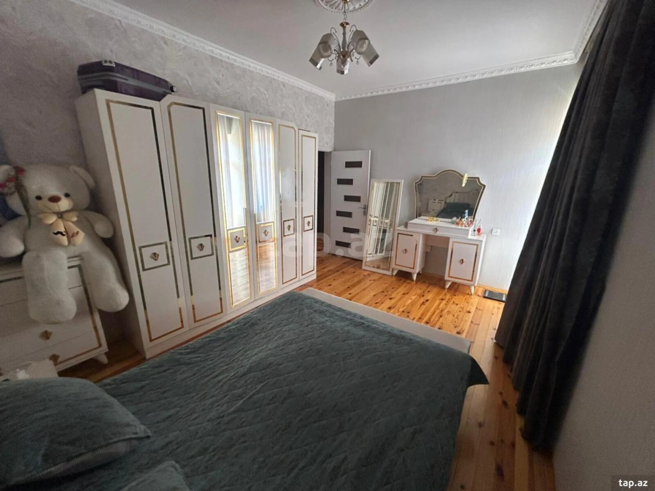 Satılır 4 otaqlı həyət evi