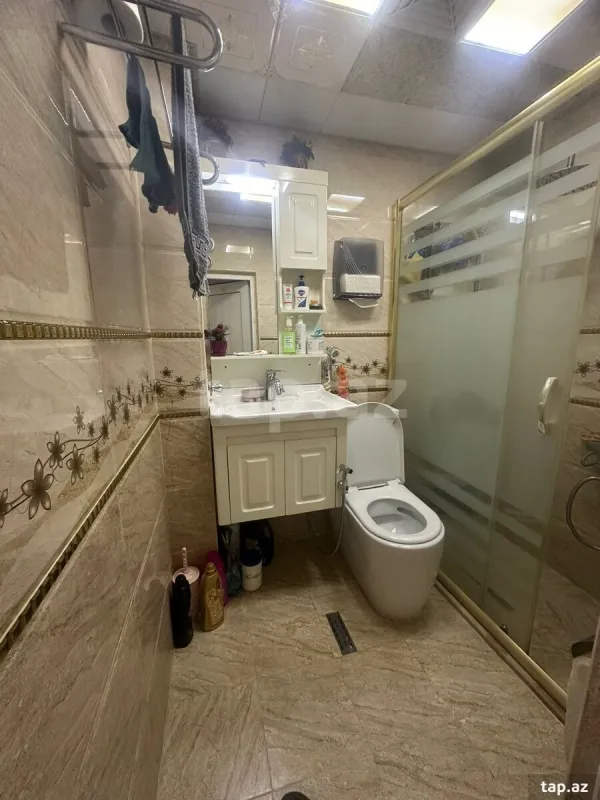 Kirayə verilir 2 otaqlı mənzil 65 m²