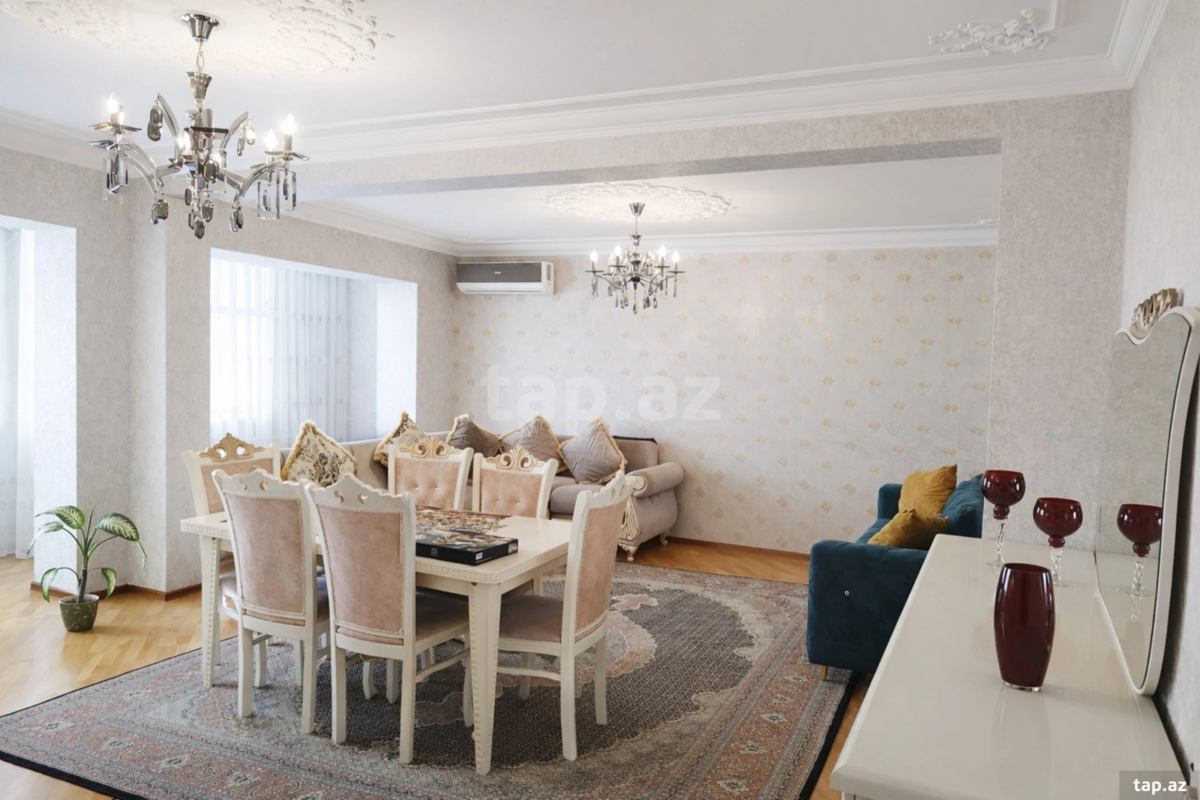 Satılır 5 otaqlı mənzil 120 m²