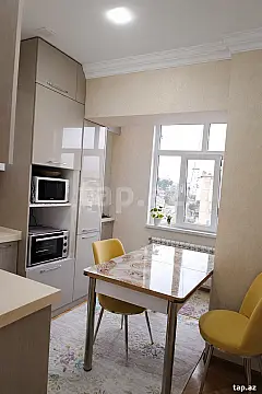 Satılır 5 otaqlı mənzil 120 m²