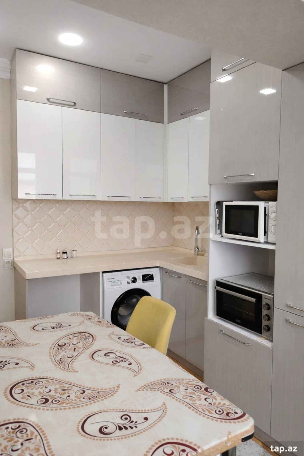 Satılır 5 otaqlı mənzil 120 m²