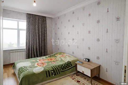 Satılır 5 otaqlı mənzil 120 m²