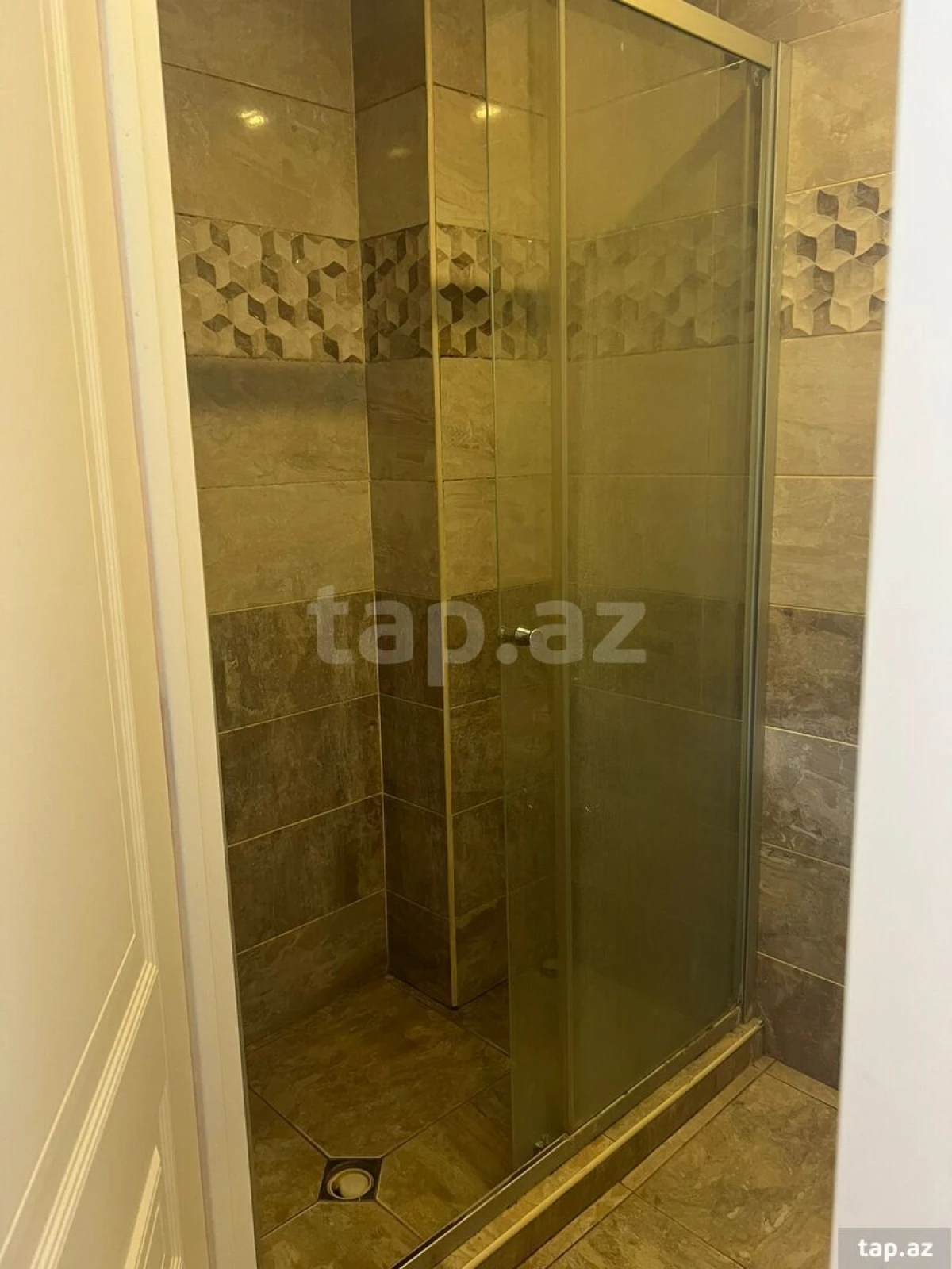 Kirayə verilir 1 otaqlı yeni tikili 48 m²