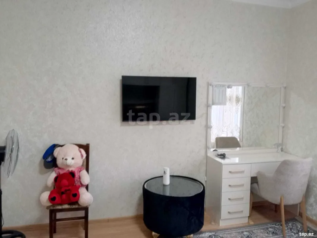 Satılır 5 otaqlı həyət evi