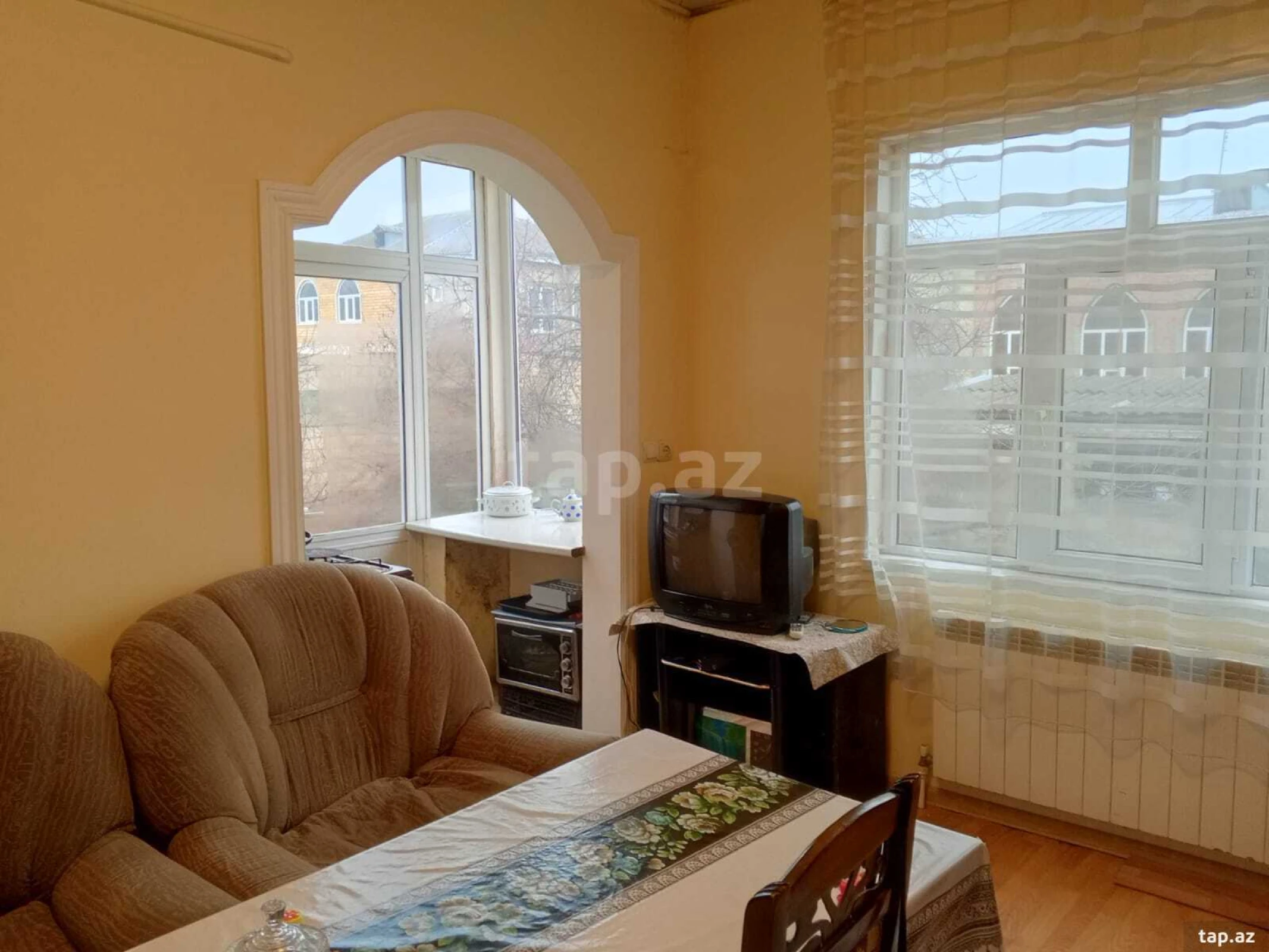 Satılır 5 otaqlı həyət evi