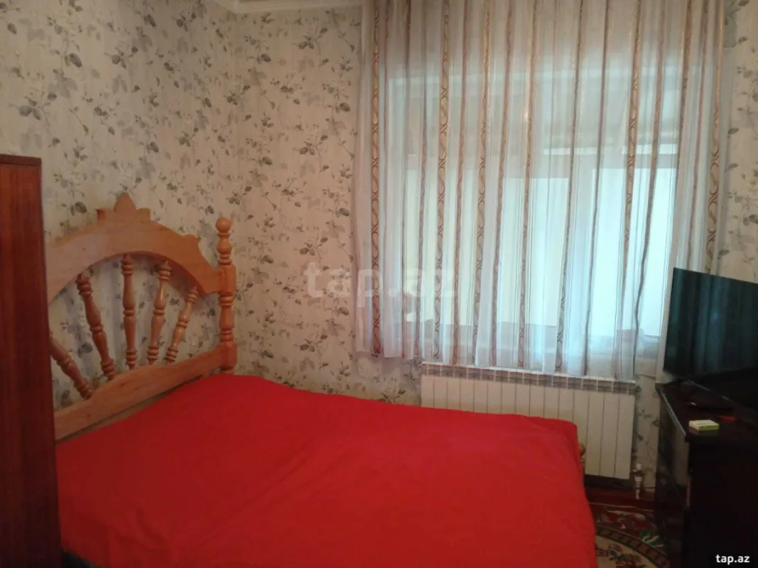 Satılır 5 otaqlı həyət evi