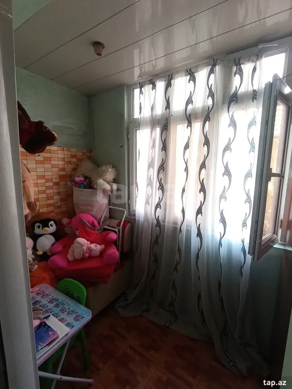 Satılır 1 otaqlı mənzil 33 m²