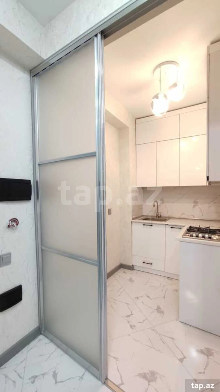 Satılır 3 otaqlı yeni tikili 74 m²