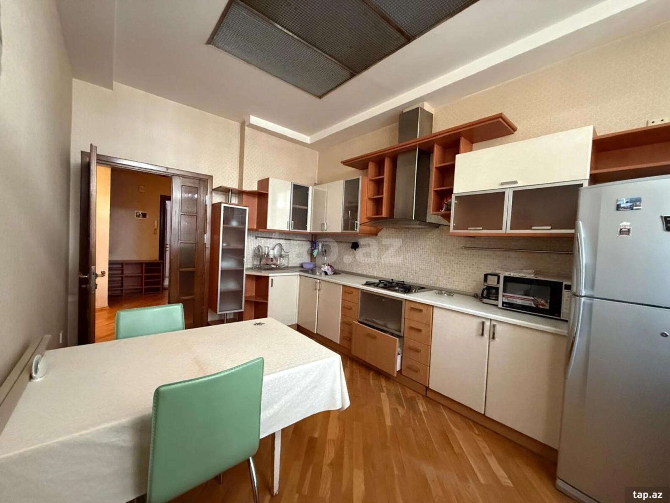 Kirayə verilir 2 otaqlı yeni tikili 109 m²