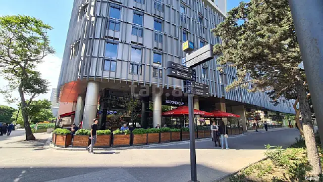 Kirayə verilir 2 otaqlı yeni tikili 109 m²