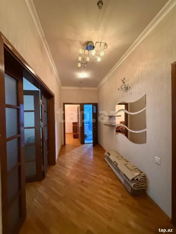Kirayə verilir 2 otaqlı yeni tikili 109 m²