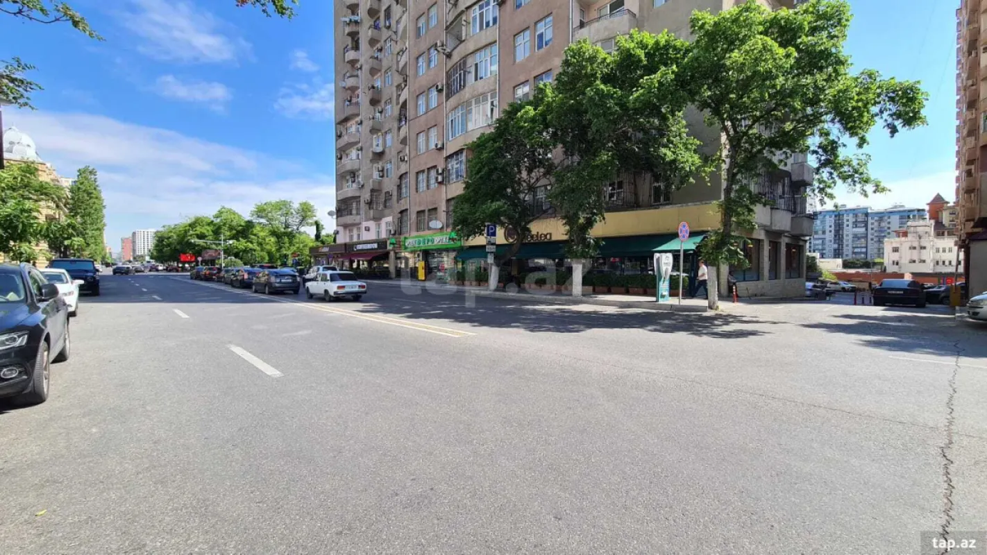 Kirayə verilir 2 otaqlı yeni tikili 109 m²