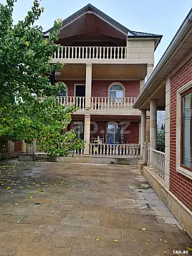 Satılır 7 otaqlı həyət evi