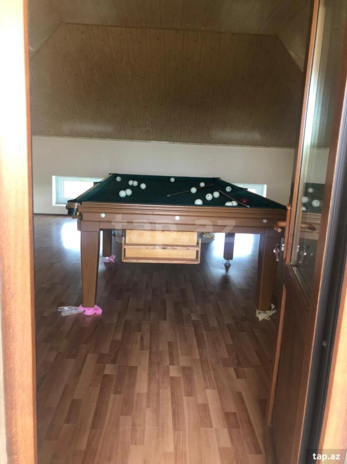 Satılır 7 otaqlı həyət evi