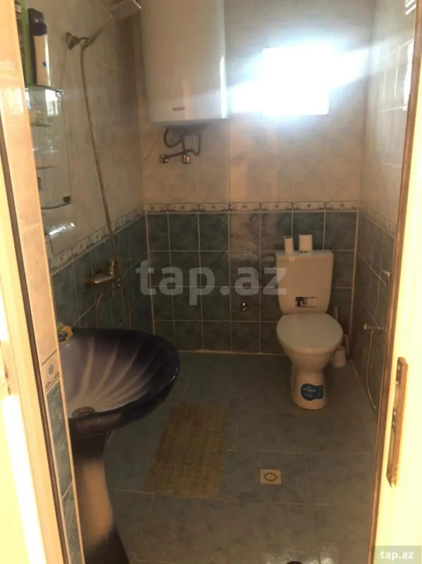 Satılır 7 otaqlı həyət evi