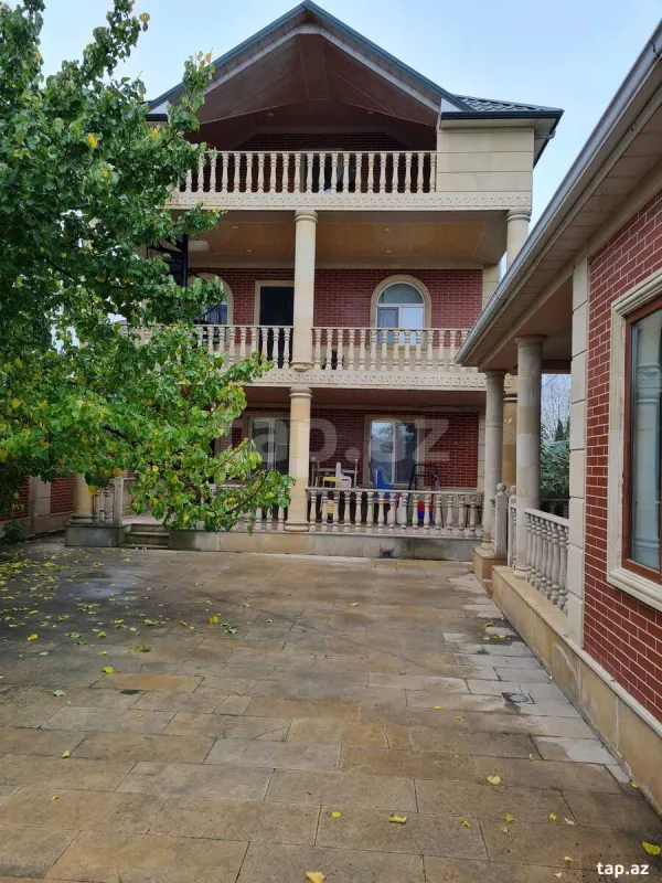 Satılır 7 otaqlı həyət evi
