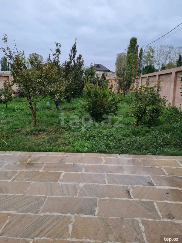 Satılır 7 otaqlı həyət evi