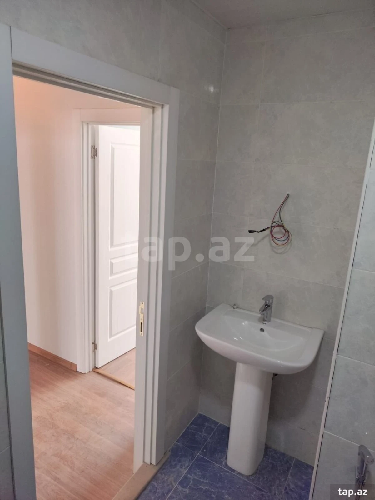 Kirayə verilir 4 otaqlı yeni tikili 100 m²