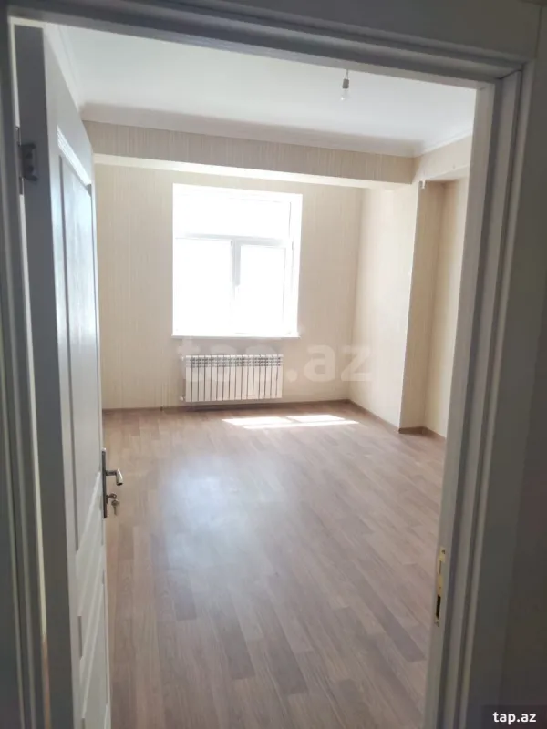 Kirayə verilir 4 otaqlı yeni tikili 100 m²