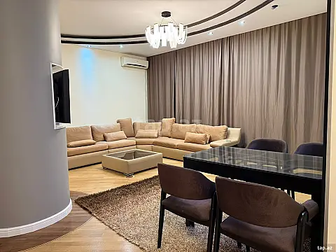 Kirayə verilir 2 otaqlı yeni tikili 80 m²