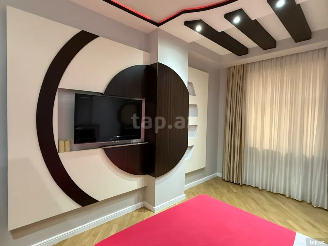 Kirayə verilir 2 otaqlı yeni tikili 80 m²