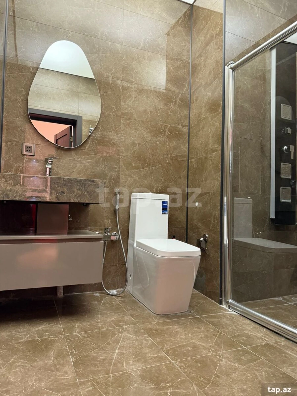 Kirayə verilir 2 otaqlı yeni tikili 80 m²