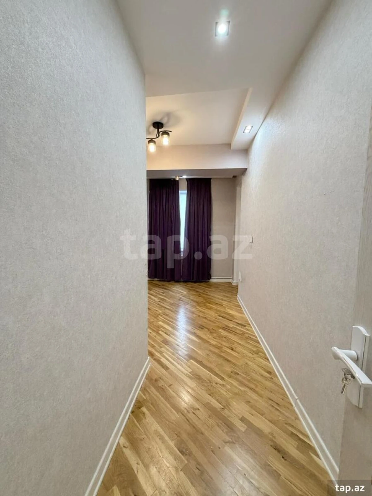 Kirayə verilir 3 otaqlı yeni tikili 96 m²