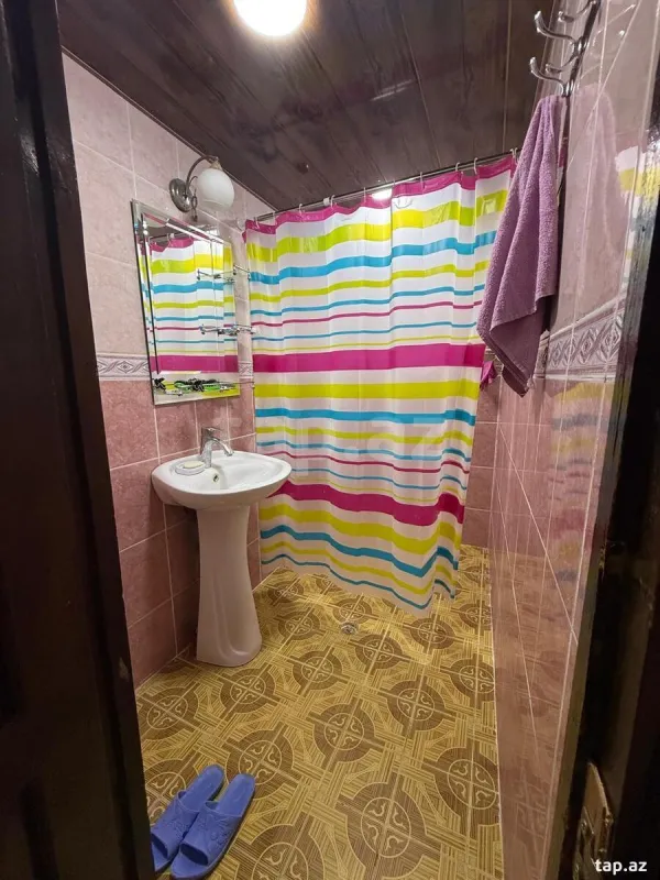 Kirayə verilir 2 otaqlı mənzil 65 m²