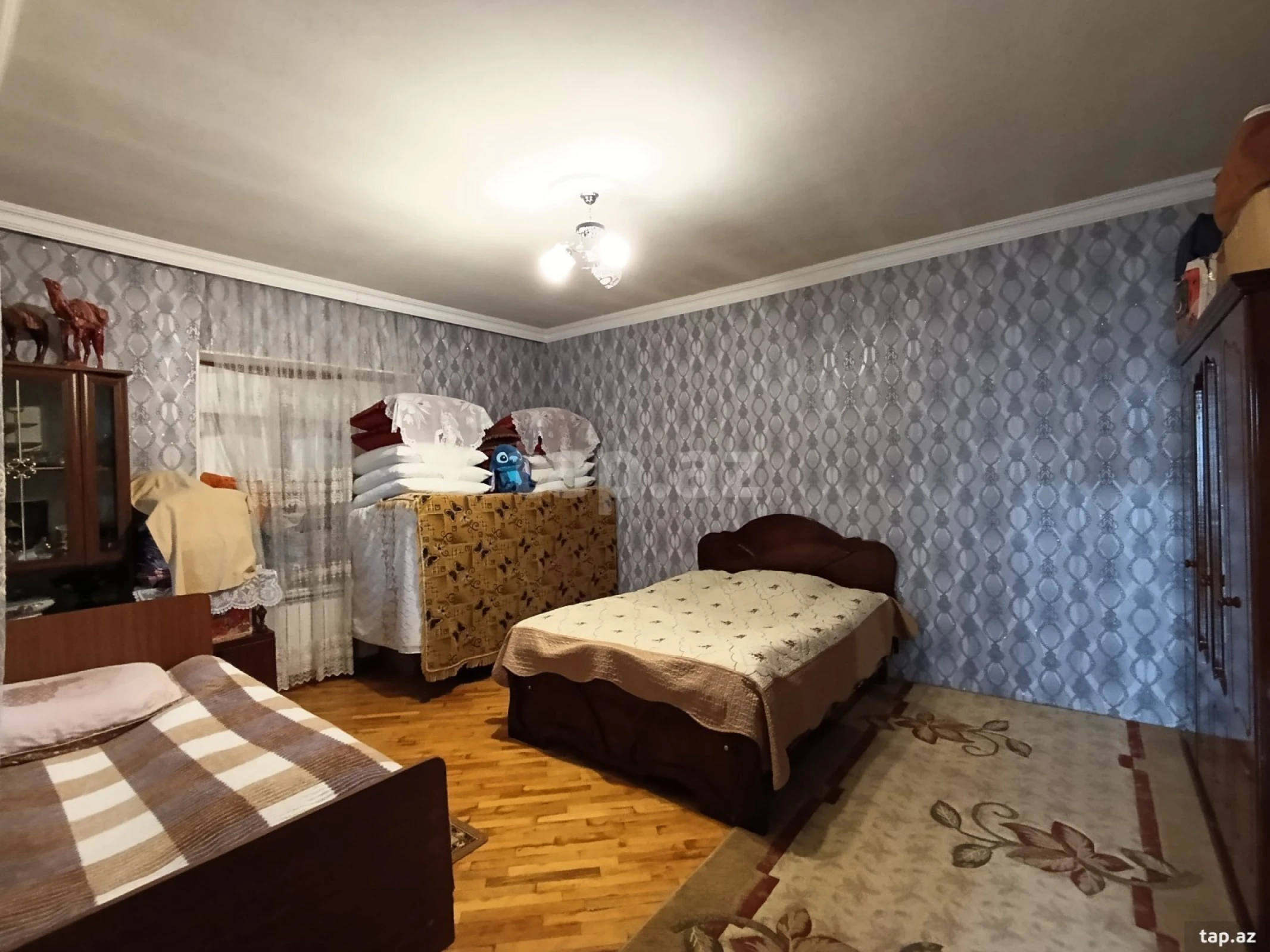 Satılır 4 otaqlı həyət evi