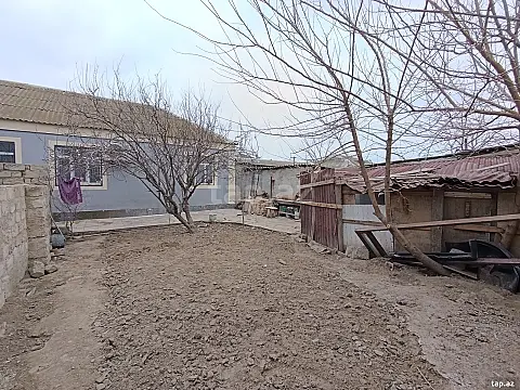 Satılır 4 otaqlı həyət evi