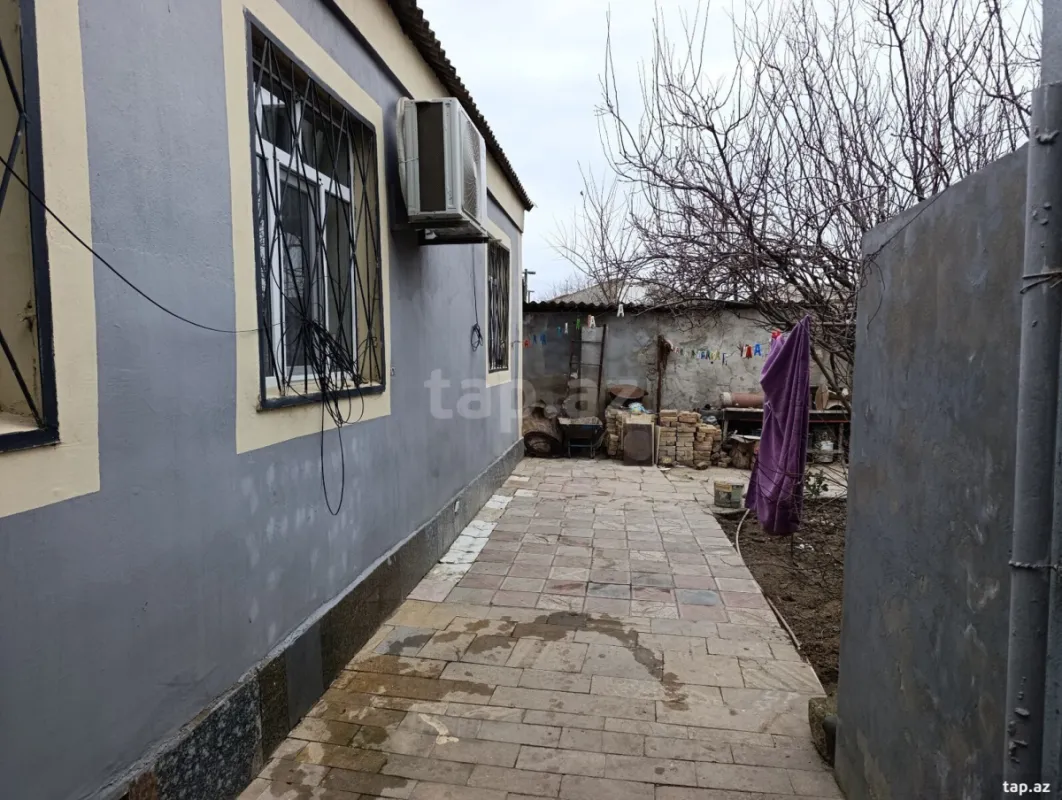 Satılır 4 otaqlı həyət evi