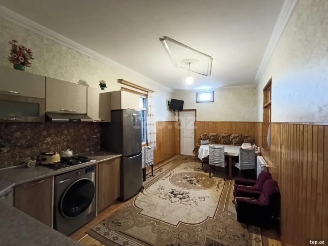 Satılır 4 otaqlı həyət evi