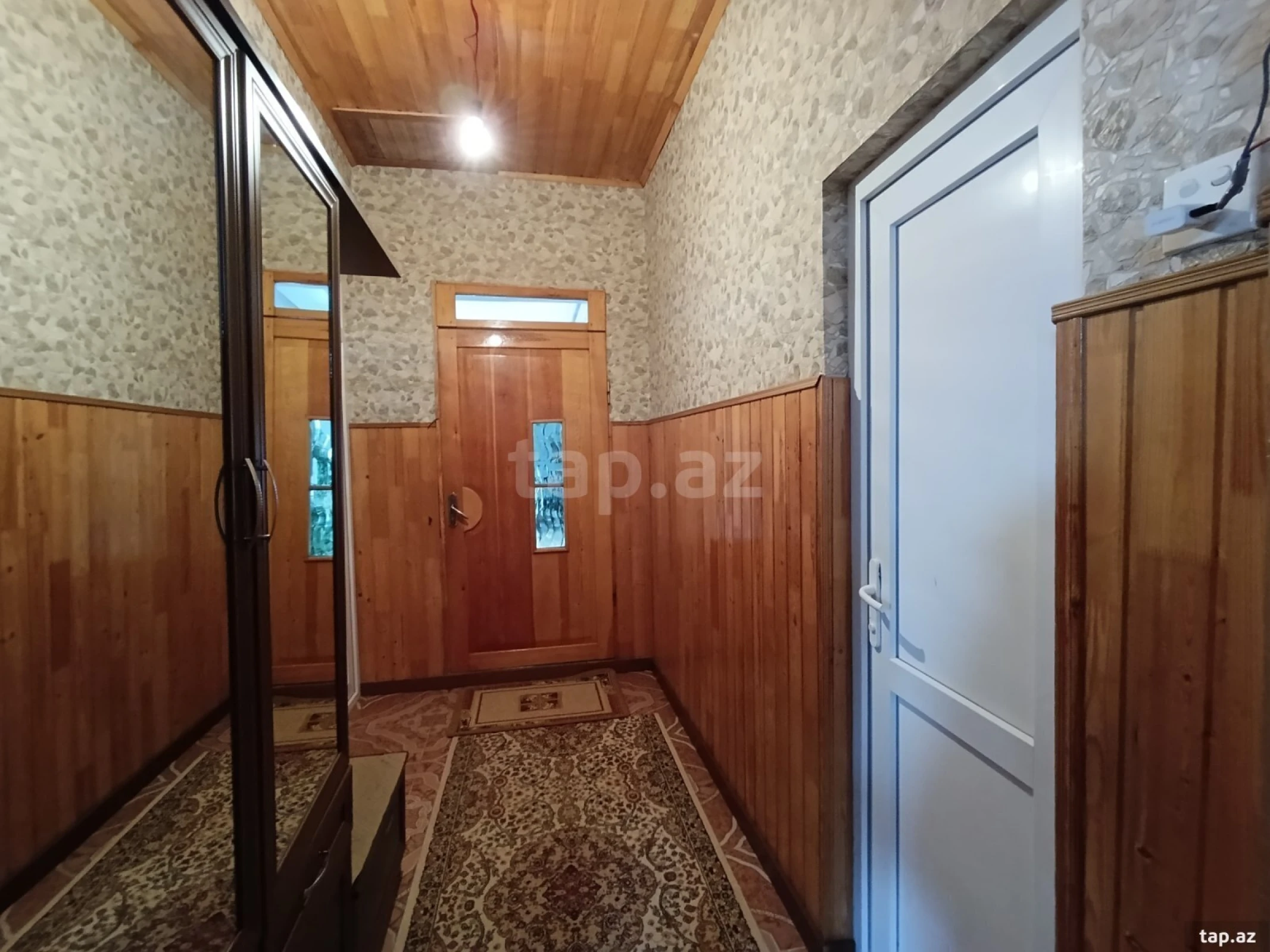 Satılır 4 otaqlı həyət evi