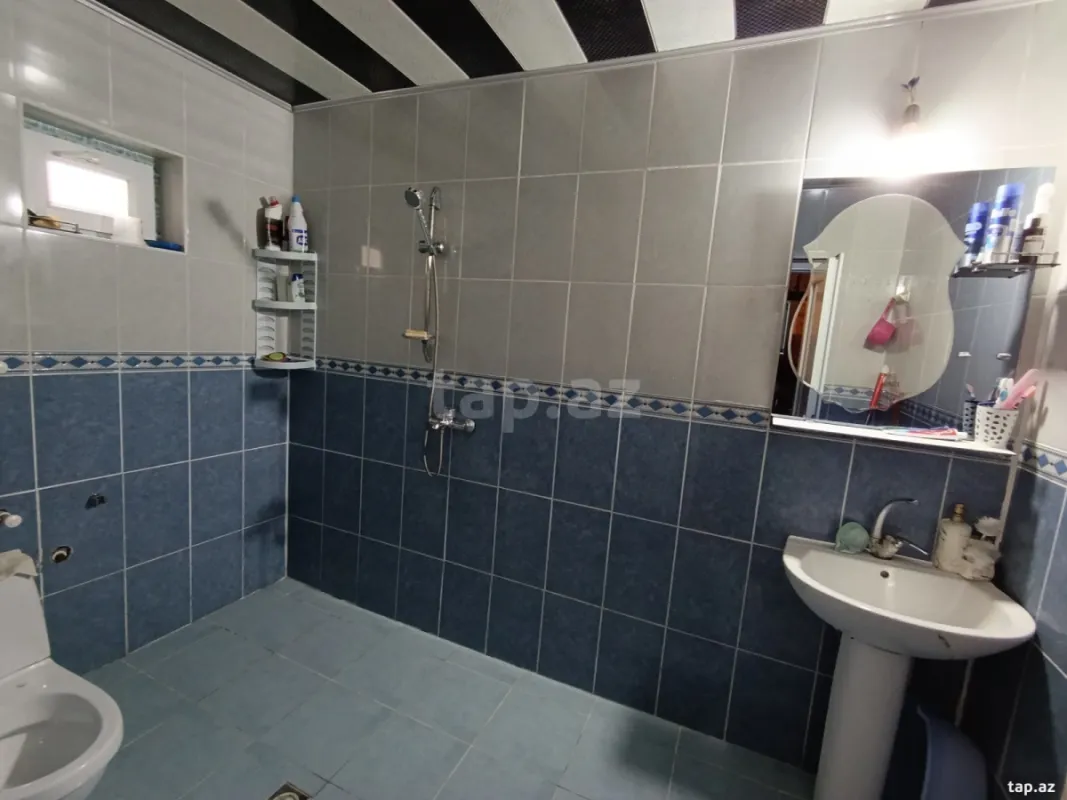 Satılır 4 otaqlı həyət evi