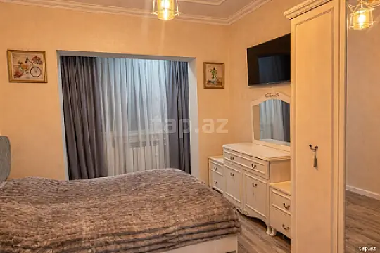 Satılır 2 otaqlı mənzil 65 m²