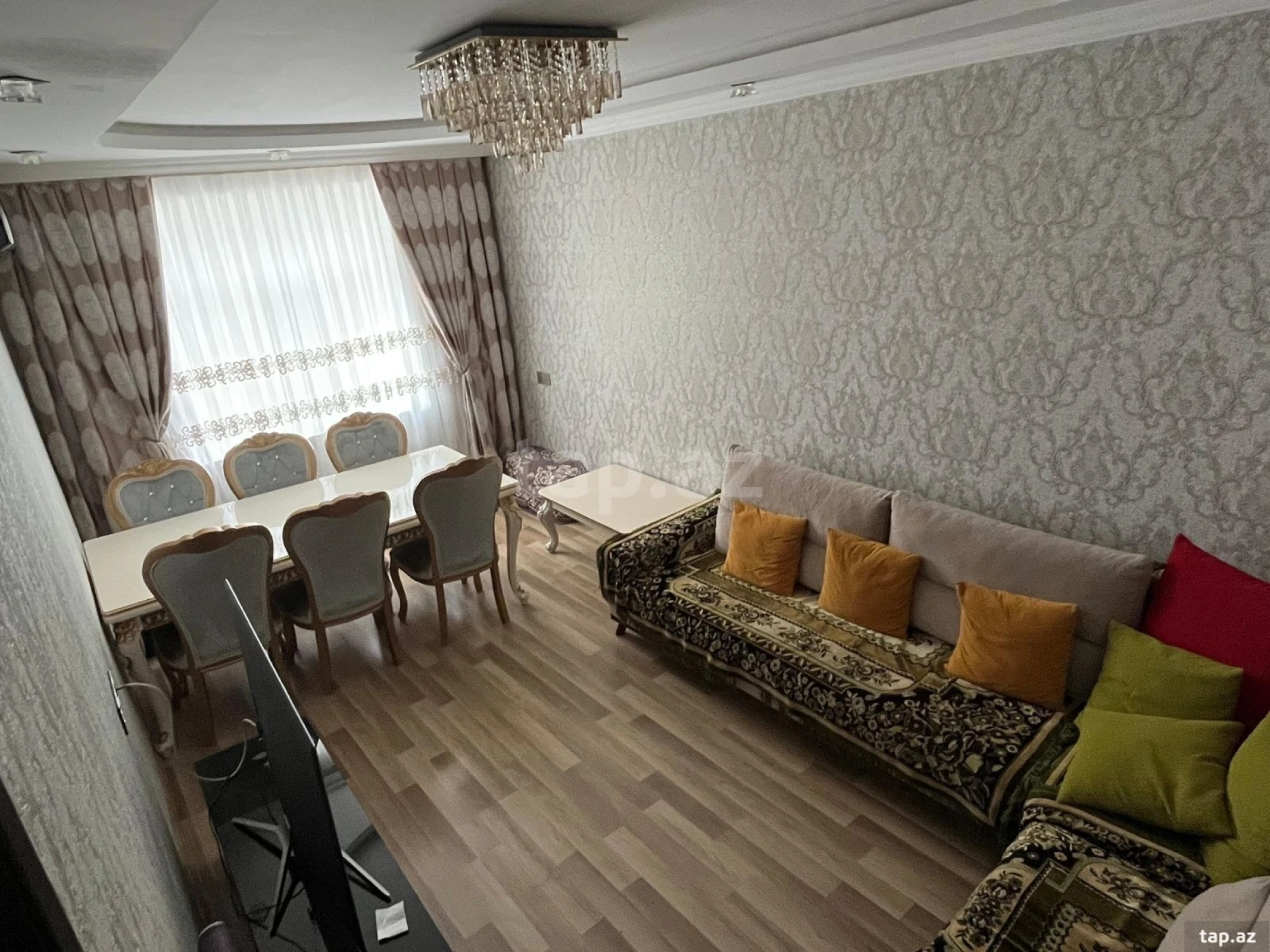 Kirayə verilir 2 otaqlı mənzil 70 m²