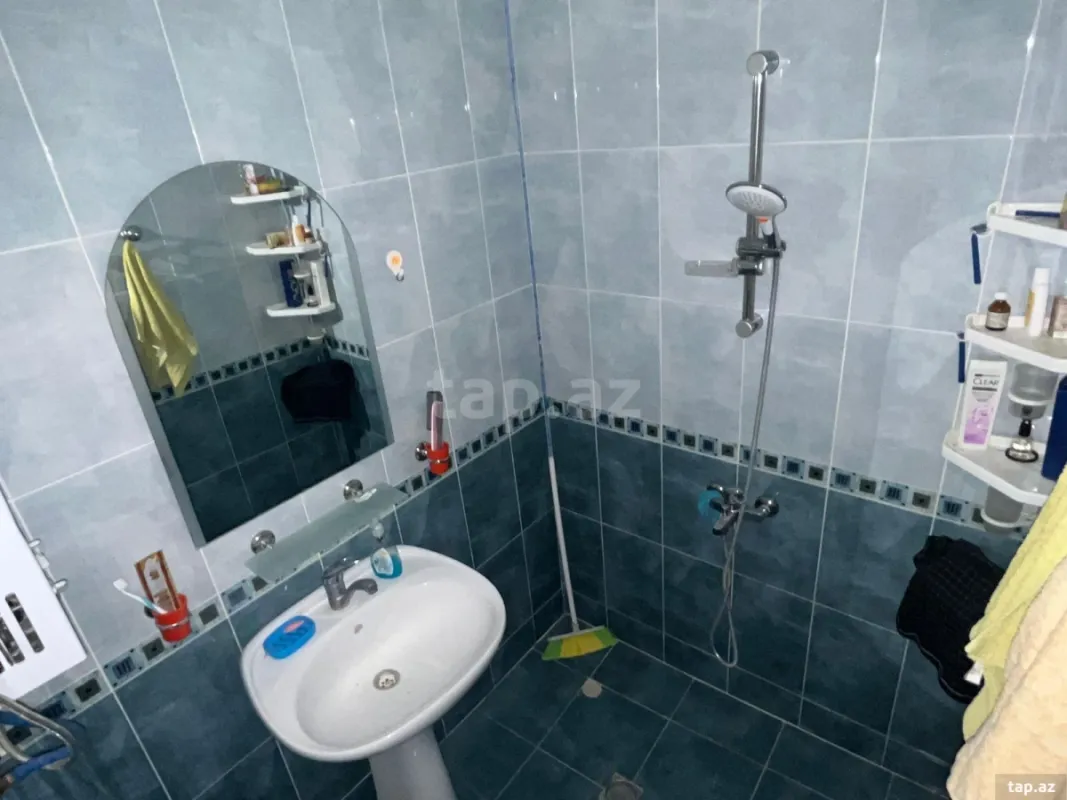 Kirayə verilir 2 otaqlı mənzil 70 m²