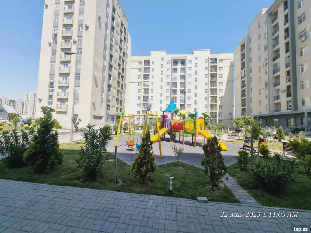 Satılır 4 otaqlı yeni tikili 130 m²